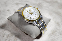 seiko 5 Automatic Men’s Watch SNKM92J1 – White Dial, Stainless Steel Bracelet, Day-Date Display