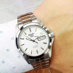 Seiko SNKK87K1 Automatic Men’s Watch – Stainless Steel, White Dial, Day-Date Display