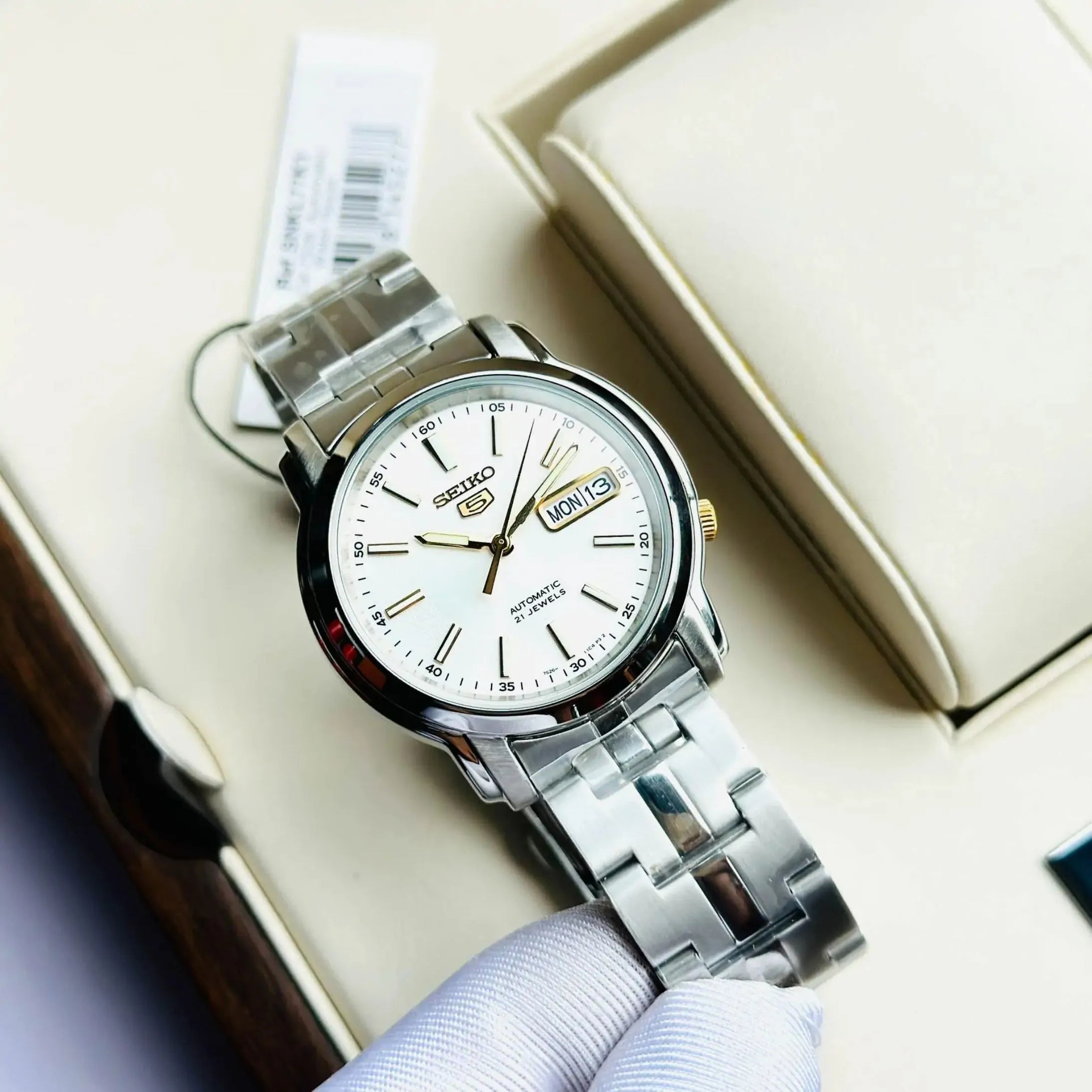 Seiko SNKL77K1 Automatic Men’s Watch – Stainless Steel, White Dial, Day-Date Display