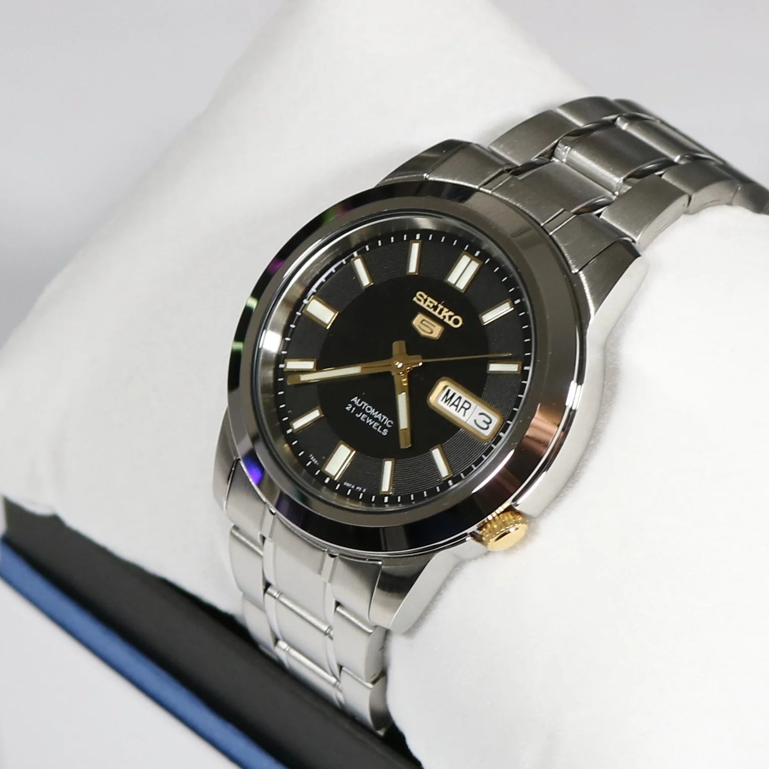 Seiko SNKK17K1 Automatic Men’s Watch – Black Dial, Stainless Steel, Day-Date
