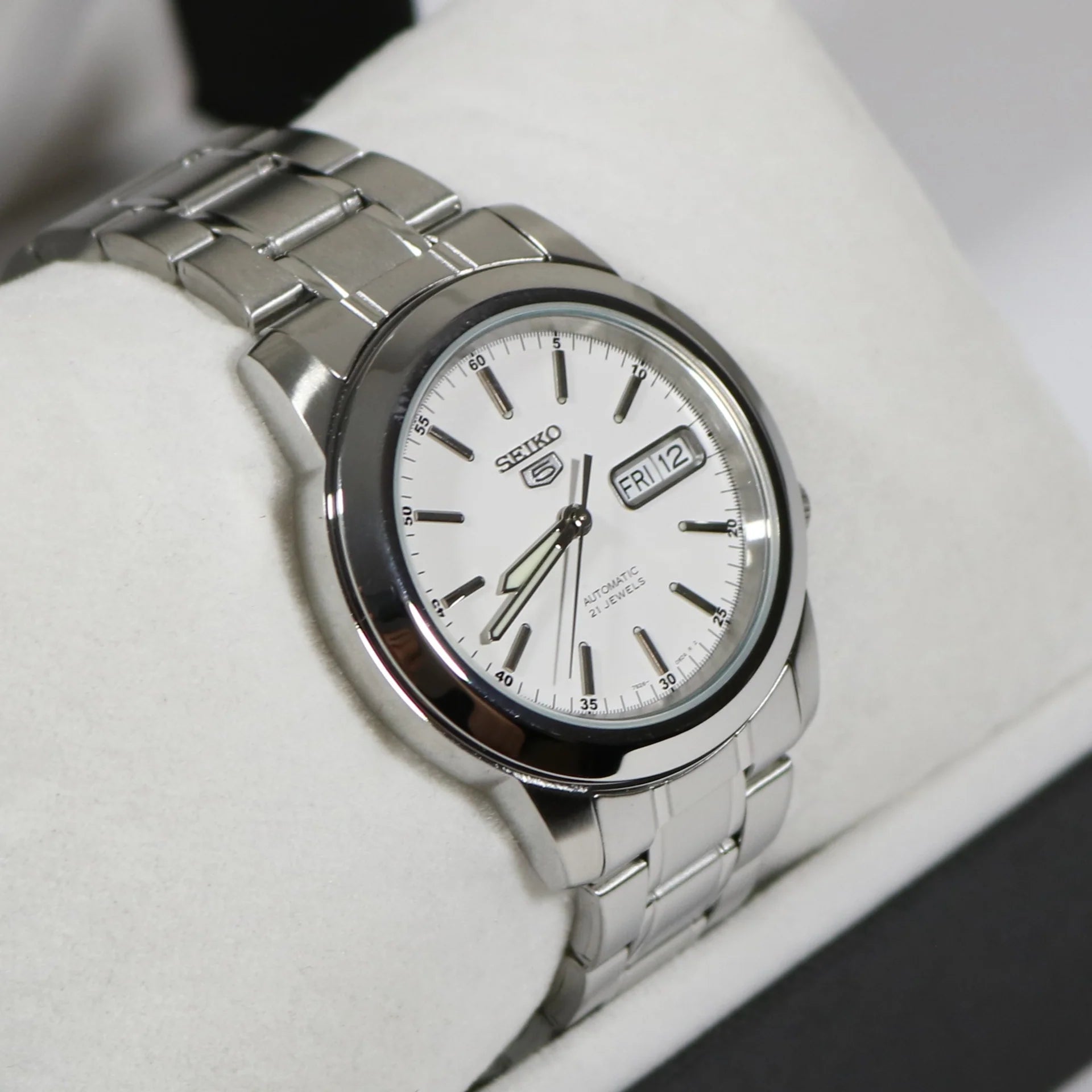 Seiko 5 Men White Dial Stainless Steel Automatic Watch - SNKE49K1