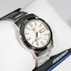 Seiko SNKK07K1 Automatic Men’s Watch – White Dial, Stainless Steel, Day-Date