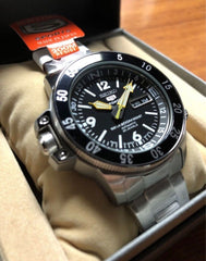 Seiko SKZ211J1 Automatic Diver Style Men’s Watch – 200M Water Resistant, Japan Made